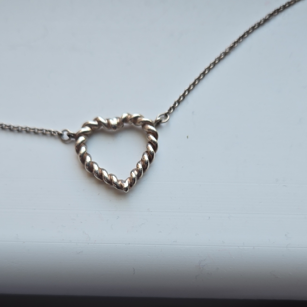 Vintage Tiffany & Co. 925 Silver Twisted Rope, Twisted Heart Necklace - Picture 8 of 15